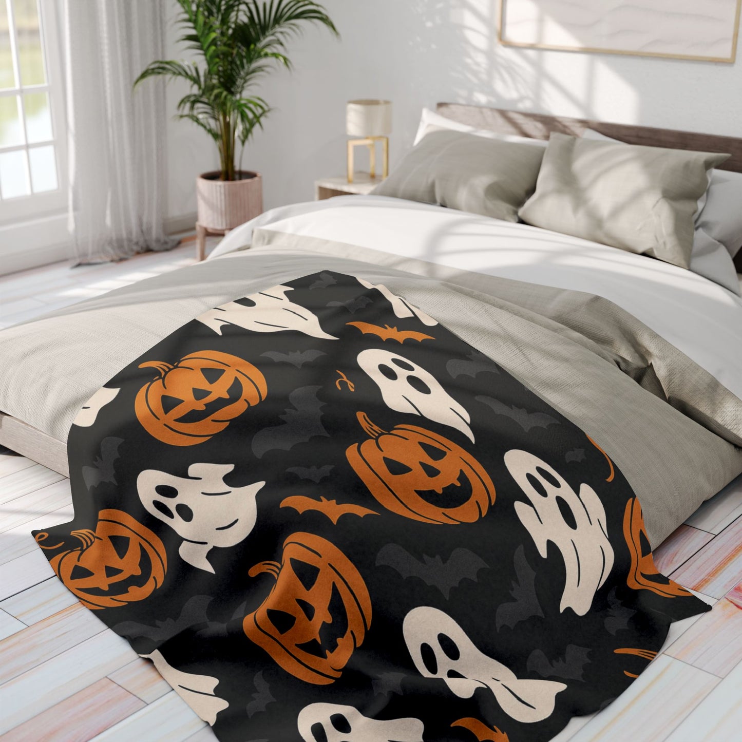 Halloween Fleece Blanket with Ghosts and Pumpkins, Cozy Throw for Fall Decor